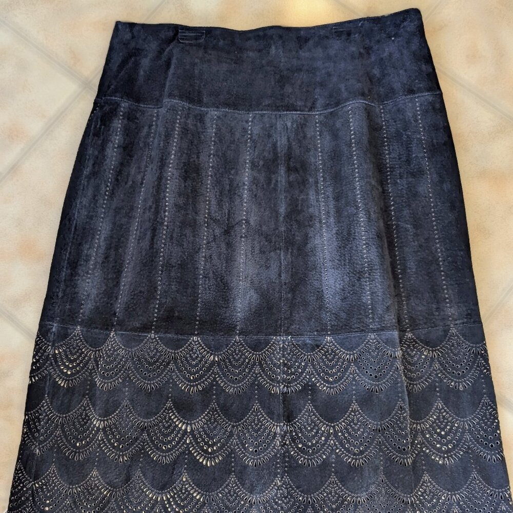 NWT Guillaume Real Suede Black Skirt with Beautiful detailing Size L